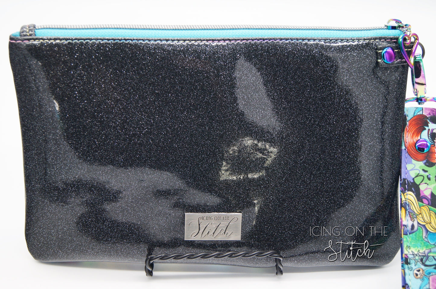Frozen Sisters Zippy Clutch
