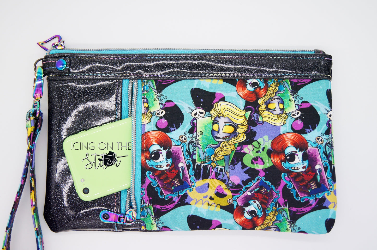 Frozen Sisters Zippy Clutch