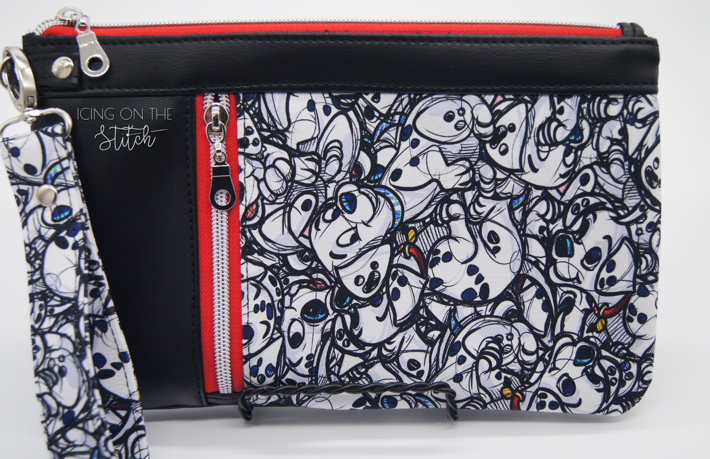 Dalmations Zippy Clutch