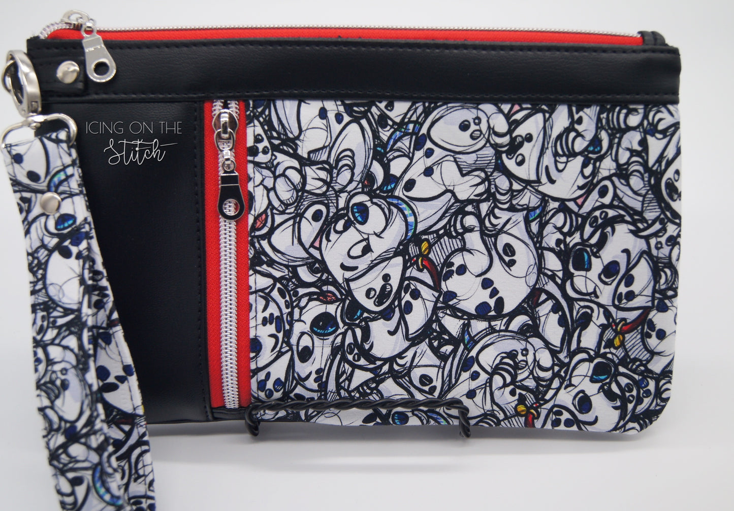 Dalmations Zippy Clutch