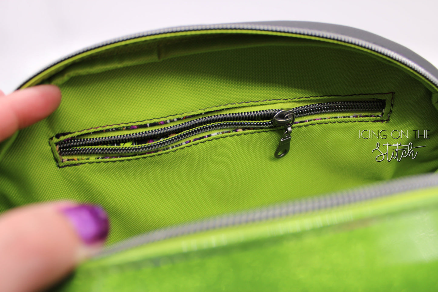 Beetlejuice Pinup Classic Handbag