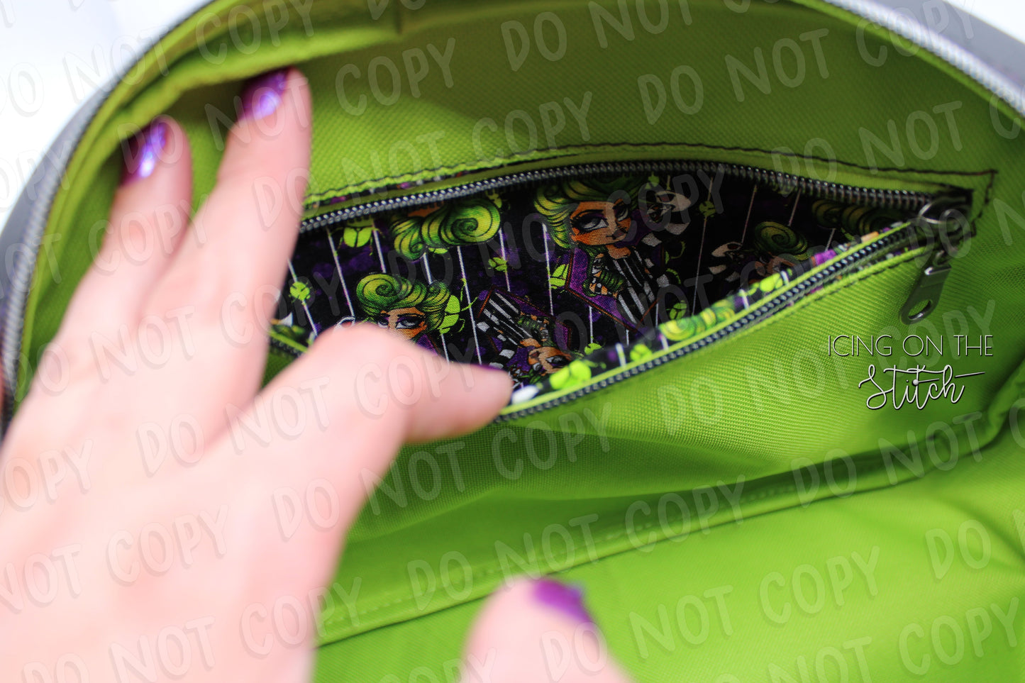 Beetlejuice Pinup Classic Handbag