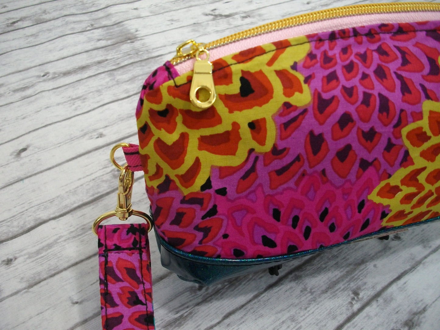 Dahlias Wristlet